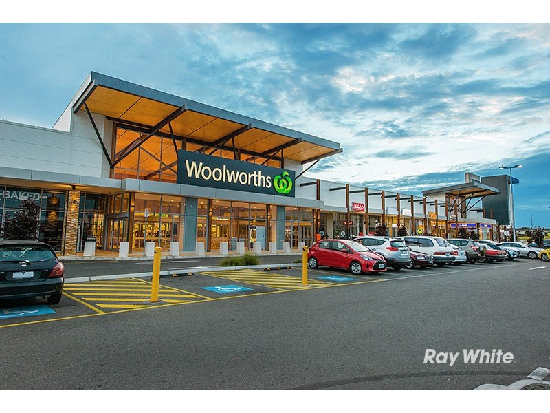 49 Briarcrest Drive, Cranbourne East VIC 3977