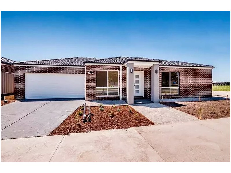 36 Broad Oak Drive, Cranbourne East VIC 3977