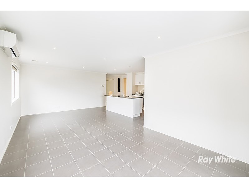 17 Stocks Drive, Cranbourne West VIC 3977