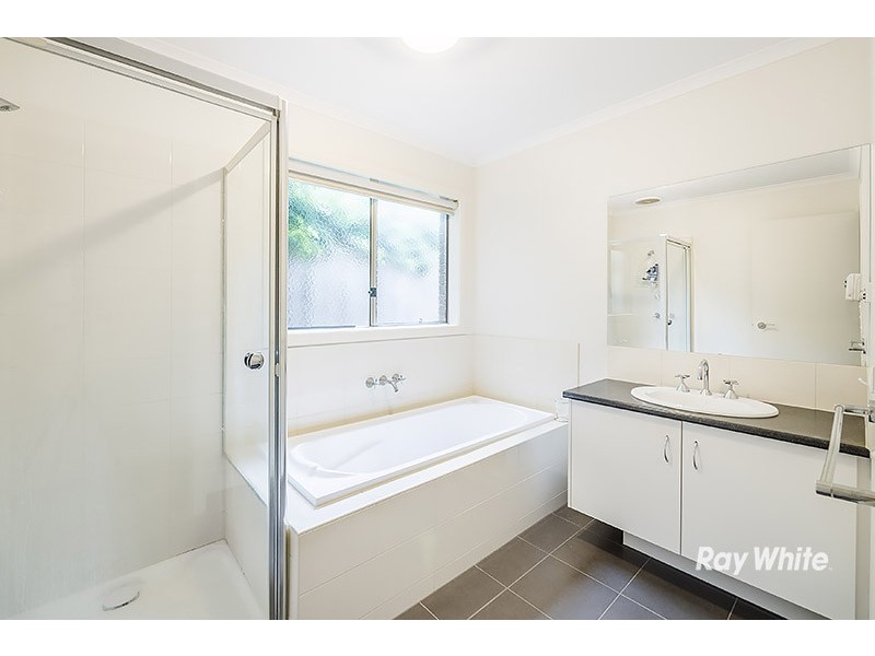 17 Stocks Drive, Cranbourne West VIC 3977