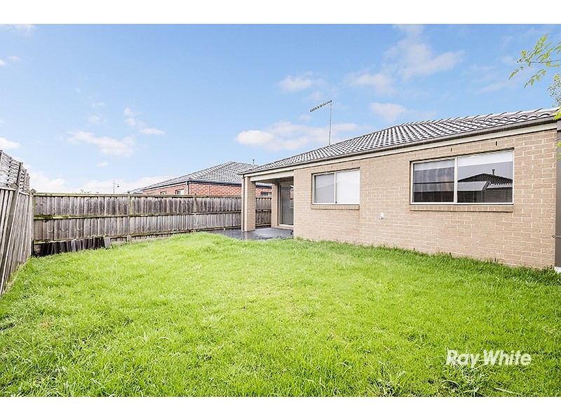 17 Stocks Drive, Cranbourne West VIC 3977