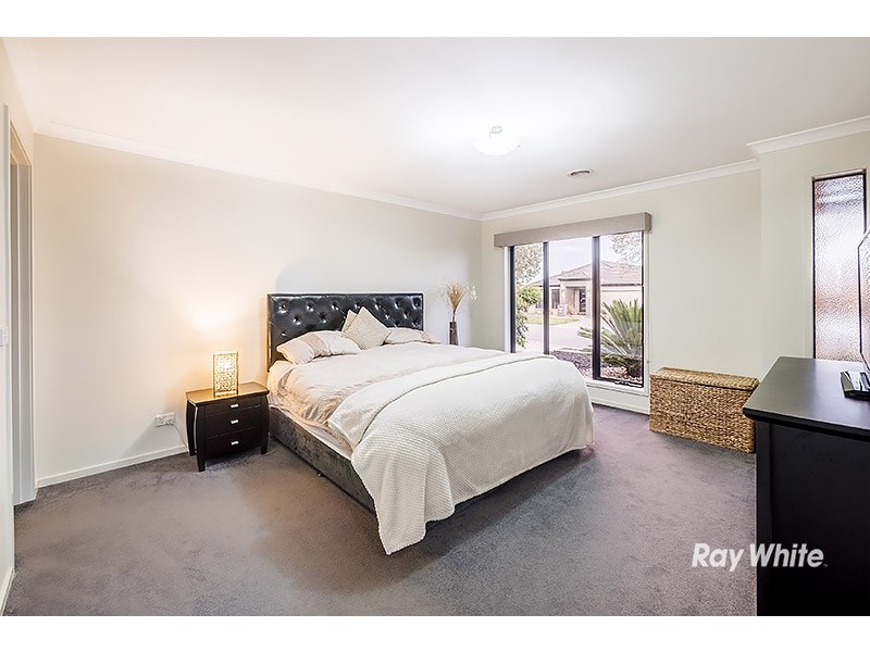 2 King Fern Close, Lyndhurst VIC 3975