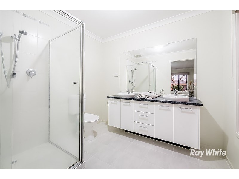 2 King Fern Close, Lyndhurst VIC 3975