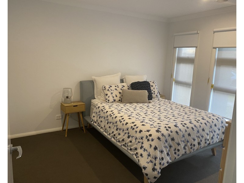 4 Goodison Road, Clyde North VIC 3978