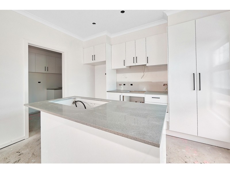 1/15 Lanthorn Crescent, Cranbourne East VIC 3977