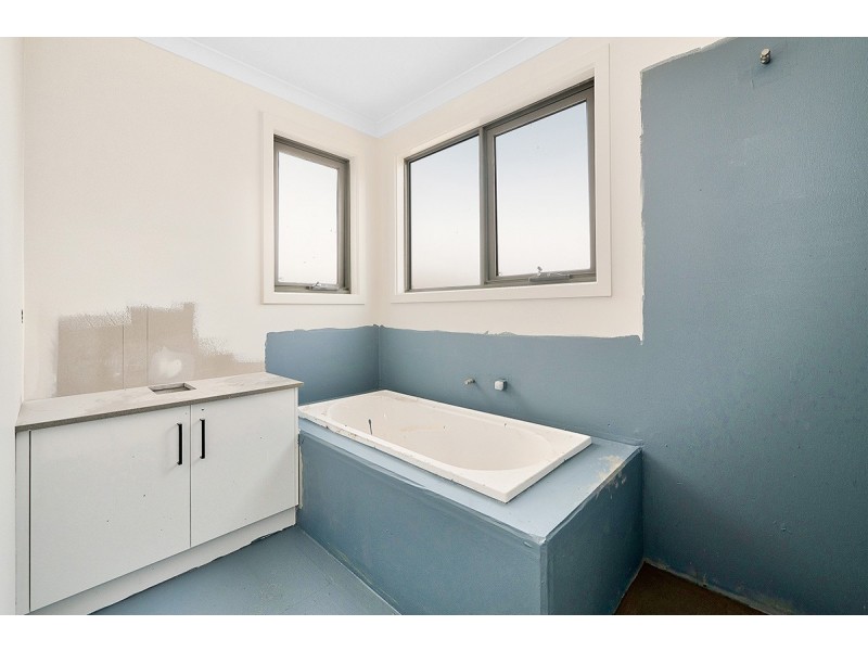 1/15 Lanthorn Crescent, Cranbourne East VIC 3977