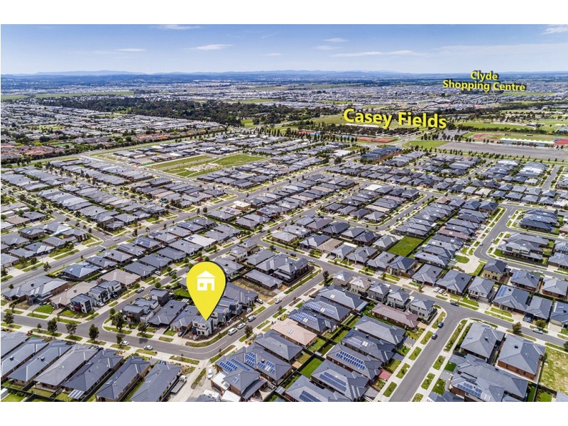 1/15 Lanthorn Crescent, Cranbourne East VIC 3977