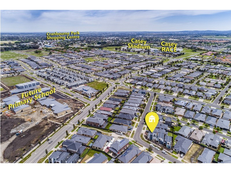 1/15 Lanthorn Crescent, Cranbourne East VIC 3977