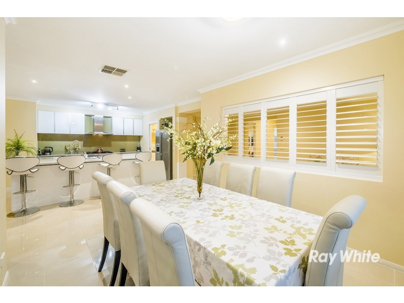 29 Bowyer Avenue, Cranbourne East VIC 3977