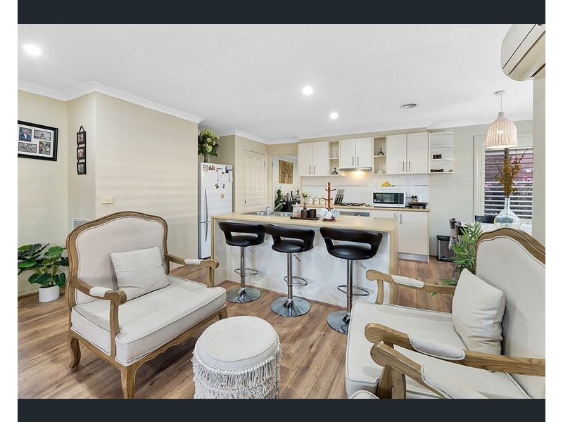 15 Ebony Street, Cranbourne VIC 3977