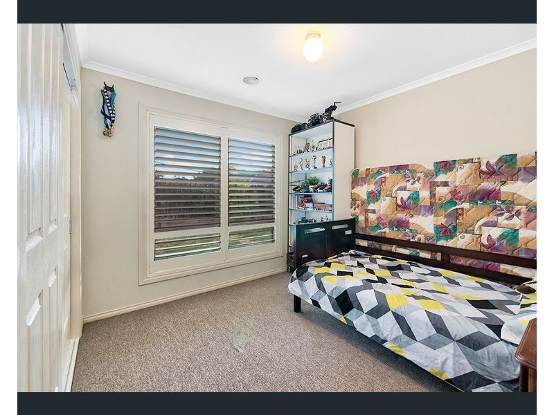 15 Ebony Street, Cranbourne VIC 3977
