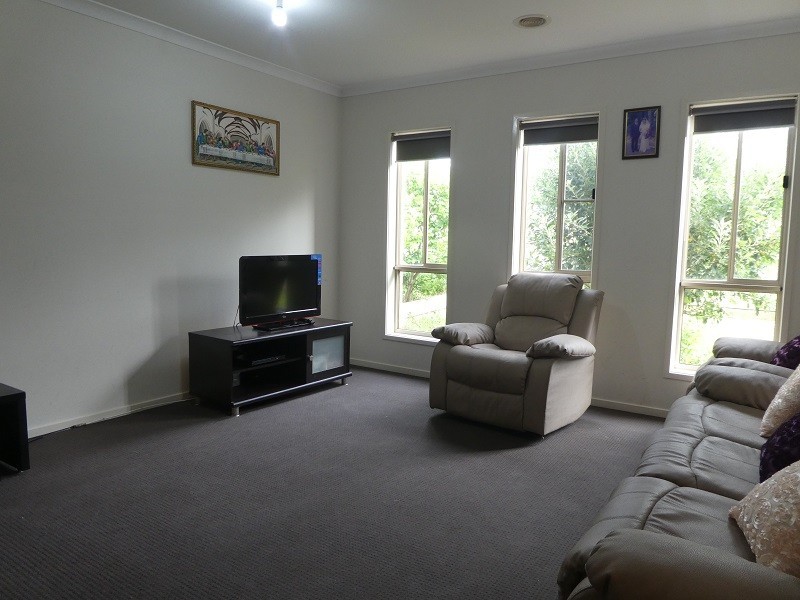 21 Cohens Way, Pakenham VIC 3810