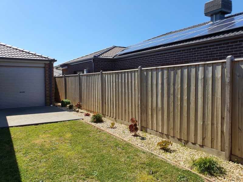 204 Heather Grove, Clyde North VIC 3978