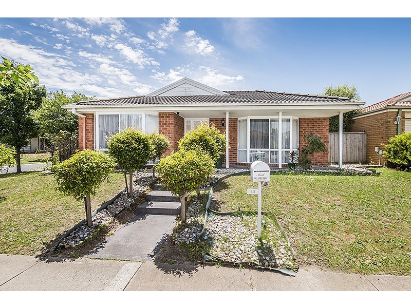 14 Fairhaven Boulevard, Cranbourne West VIC 3977