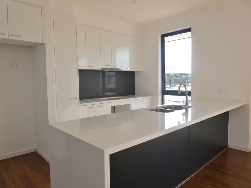 1 Crop Court, Clyde VIC 3978