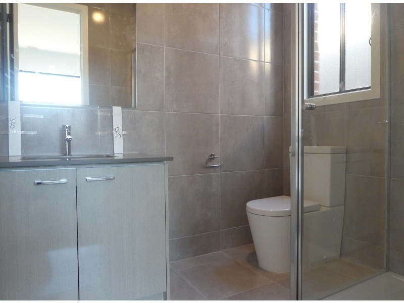 1 Crop Court, Clyde VIC 3978