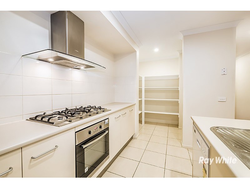 9 Rhinelander Close, Clyde North VIC 3978