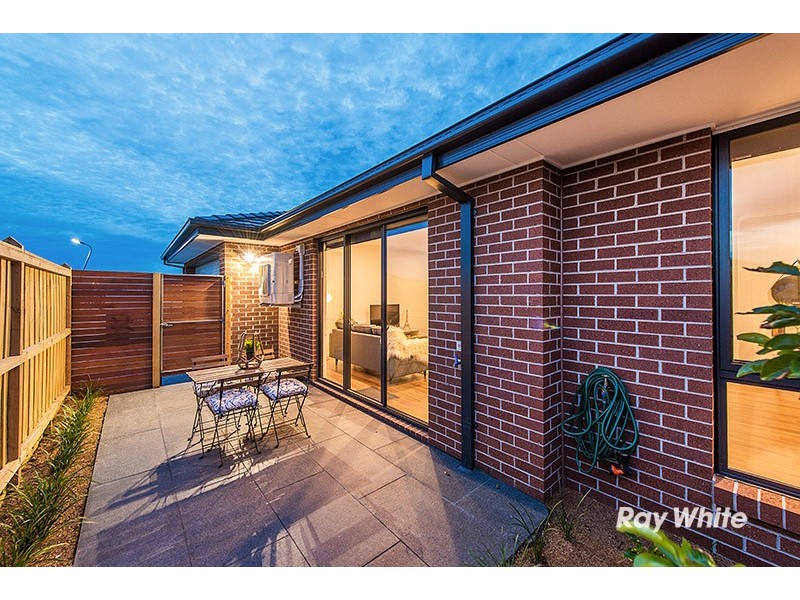 1 Crop Lane, Clyde VIC 3978