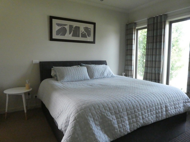 27 Ardent Crescent, Cranbourne East VIC 3977