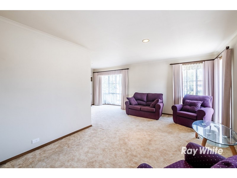 41 Courtenay Avenue, Cranbourne North VIC 3977