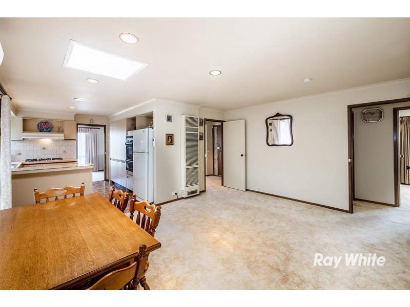 41 Courtenay Avenue, Cranbourne North VIC 3977