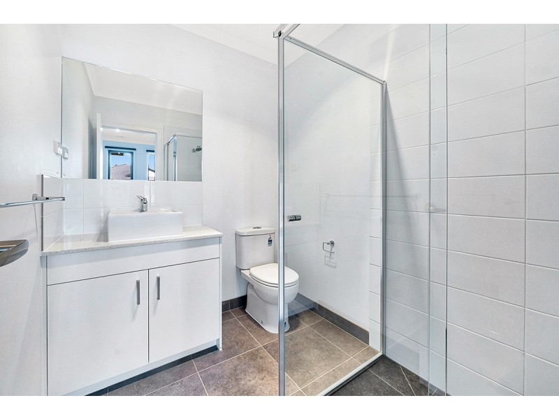 15 Swallowtail Avenue, Clyde North VIC 3978