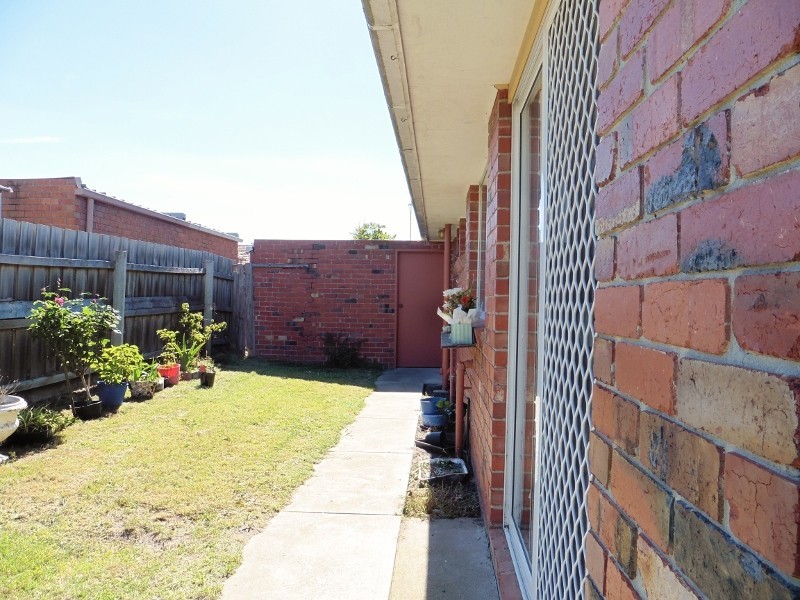 1/9 Fairfield Street, Cranbourne VIC 3977