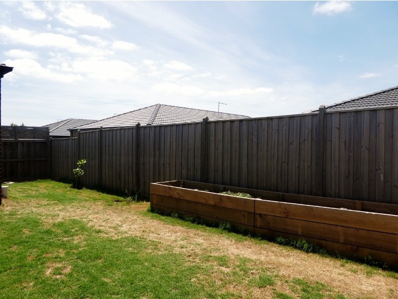 42 Green Gully Road, Clyde VIC 3978