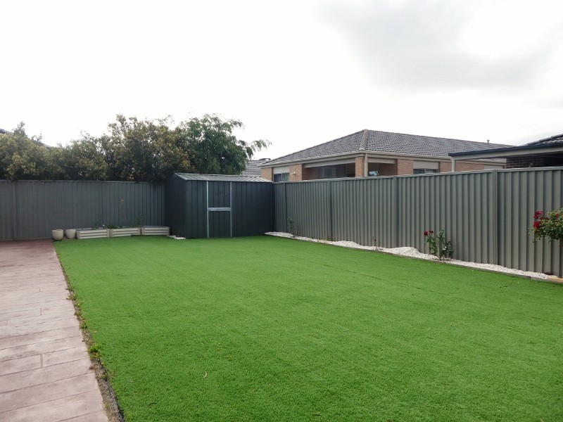 41 Statesman Circuit, Cranbourne East VIC 3977