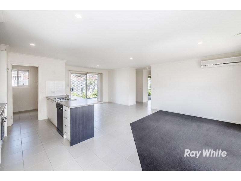 unit 12/7-9 Elizabeth Street, Cranbourne North VIC 3977