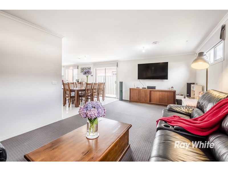 37 Barossa Drive, Clyde North VIC 3978