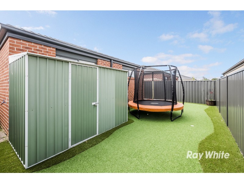 37 Barossa Drive, Clyde North VIC 3978