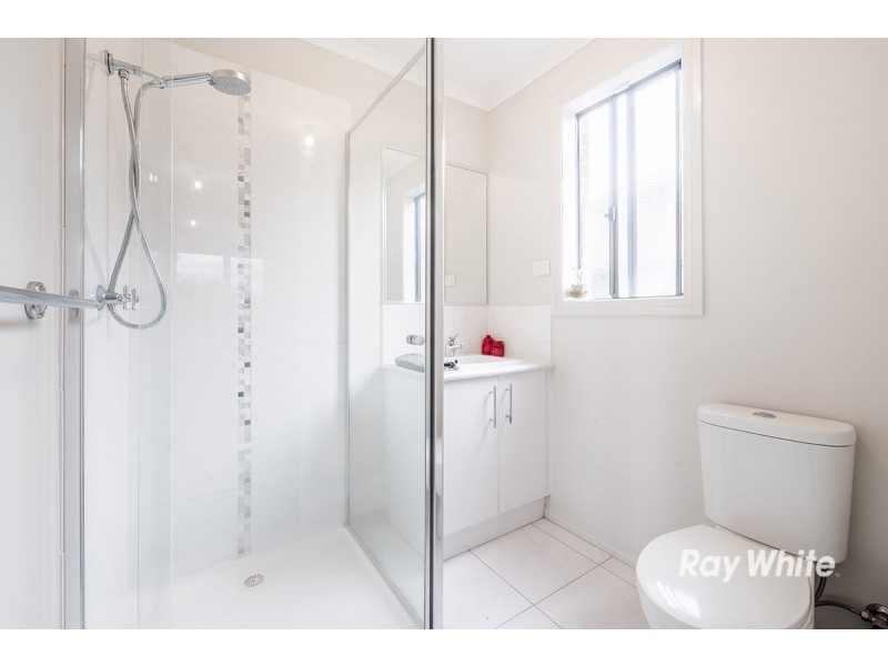 37 Barossa Drive, Clyde North VIC 3978