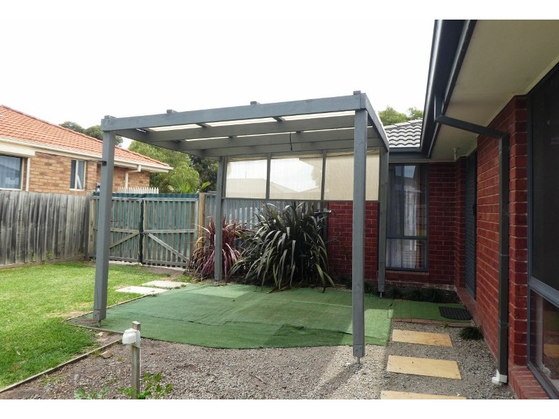 1 Alberton Drive, Cranbourne West VIC 3977