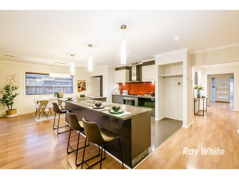 5 Locky Grove, Lyndhurst VIC 3975