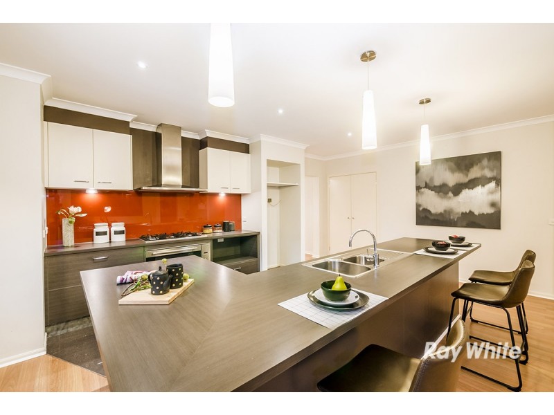 5 Locky Grove, Lyndhurst VIC 3975