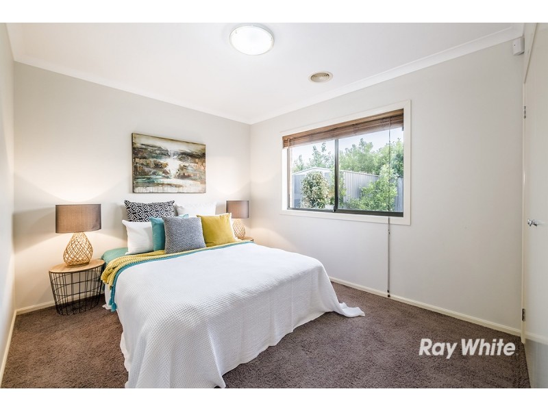 5 Locky Grove, Lyndhurst VIC 3975