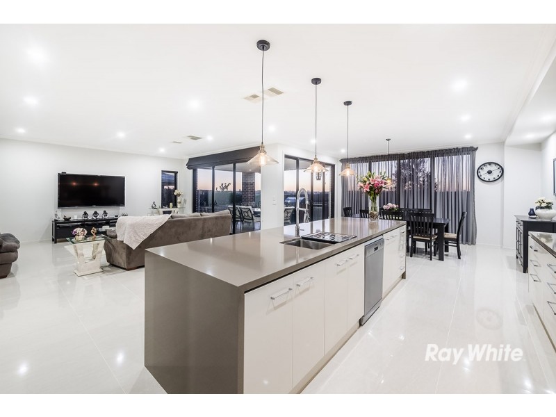 38 Macumba Drive, Clyde North VIC 3978