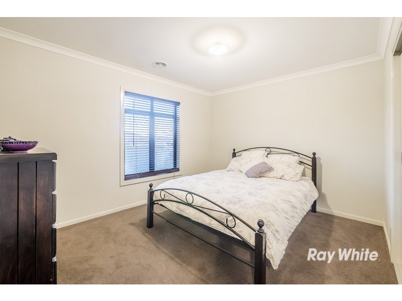 38 Macumba Drive, Clyde North VIC 3978