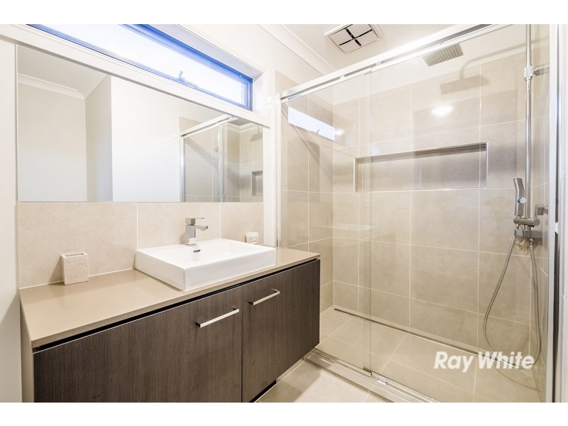 38 Macumba Drive, Clyde North VIC 3978