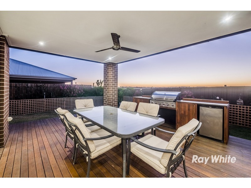 38 Macumba Drive, Clyde North VIC 3978