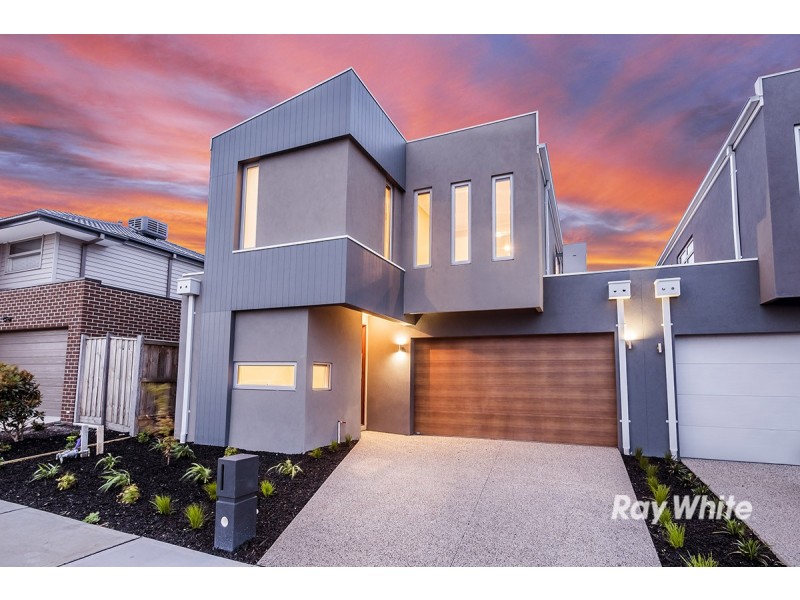 5 Symons Street, Cranbourne East VIC 3977