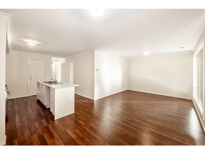 28 Parkhurst Drive, Cranbourne East VIC 3977