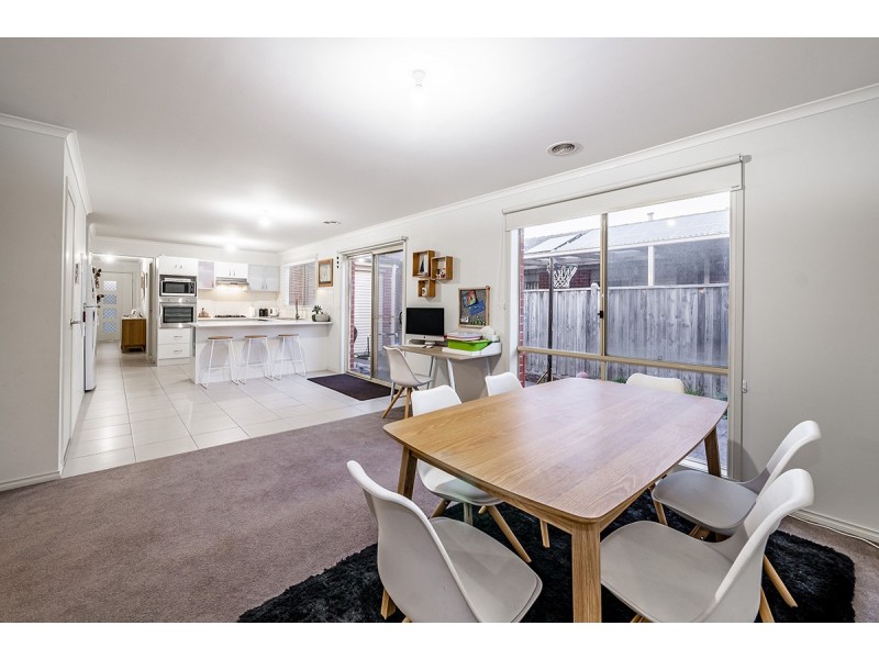 51 Banfield Place, Lyndhurst VIC 3975