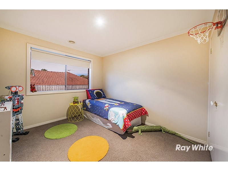 12 Durnoch Place, Cranbourne VIC 3977