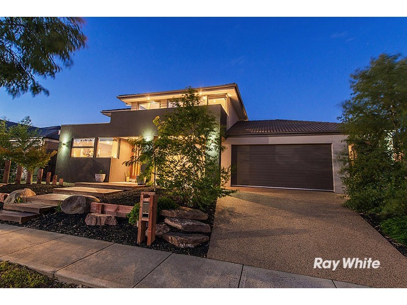 73 Linden Tree Way, Cranbourne North VIC 3977