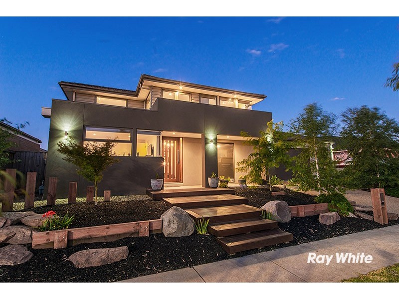 73 Linden Tree Way, Cranbourne North VIC 3977