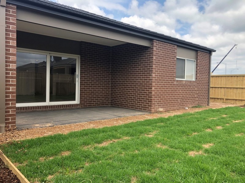 67 Villager Street, Cranbourne East VIC 3977