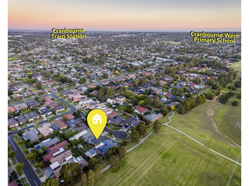 8 Faith Court, Cranbourne West VIC 3977