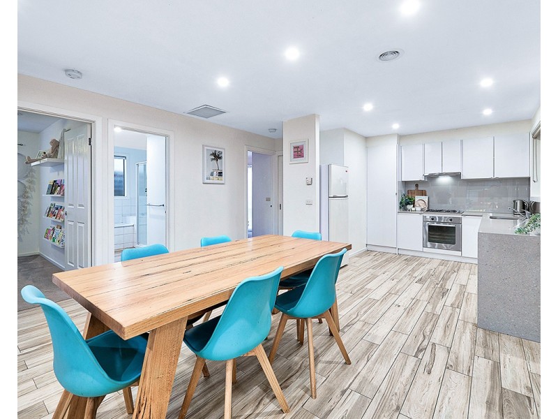 8 Faith Court, Cranbourne West VIC 3977